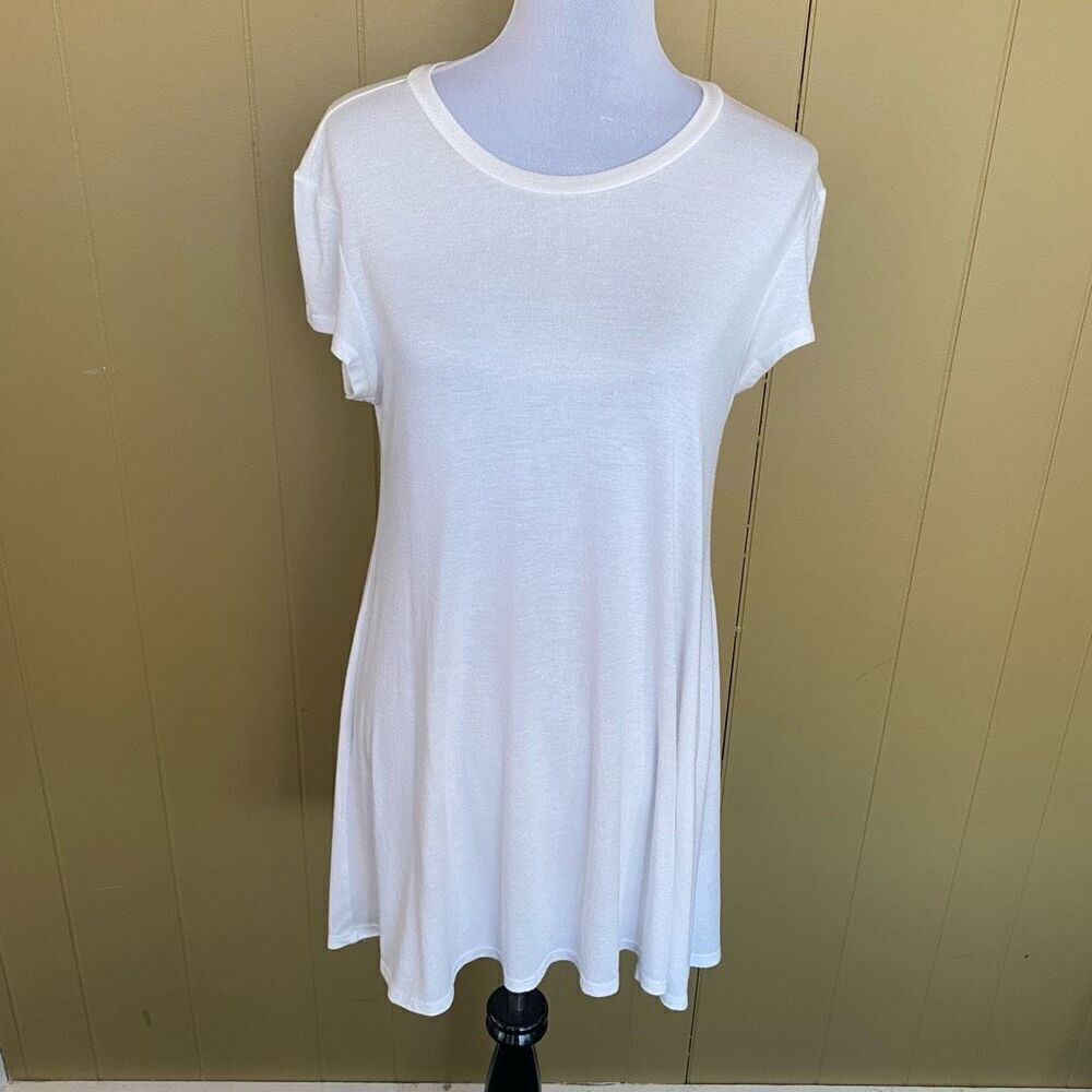Express one eleven women L short sleeve Crewneck shift dress/swim cover white